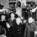 1951 Sinterklaas in de winkel van Roupe