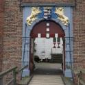 Toegangspoort met wapen van Thomas Walraven van Arkel en Johanna Barbara de la Kethulle